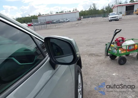 2019 Toyota Rav4 Xle z USA, uszkodzony, nr VIN 2T3W1RFV0KW052550